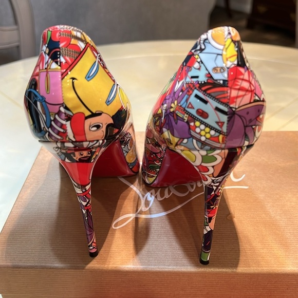 Christian Louboutin Limited Edition Stiltto 4 1/2 inch heels - Picture 5 of 9